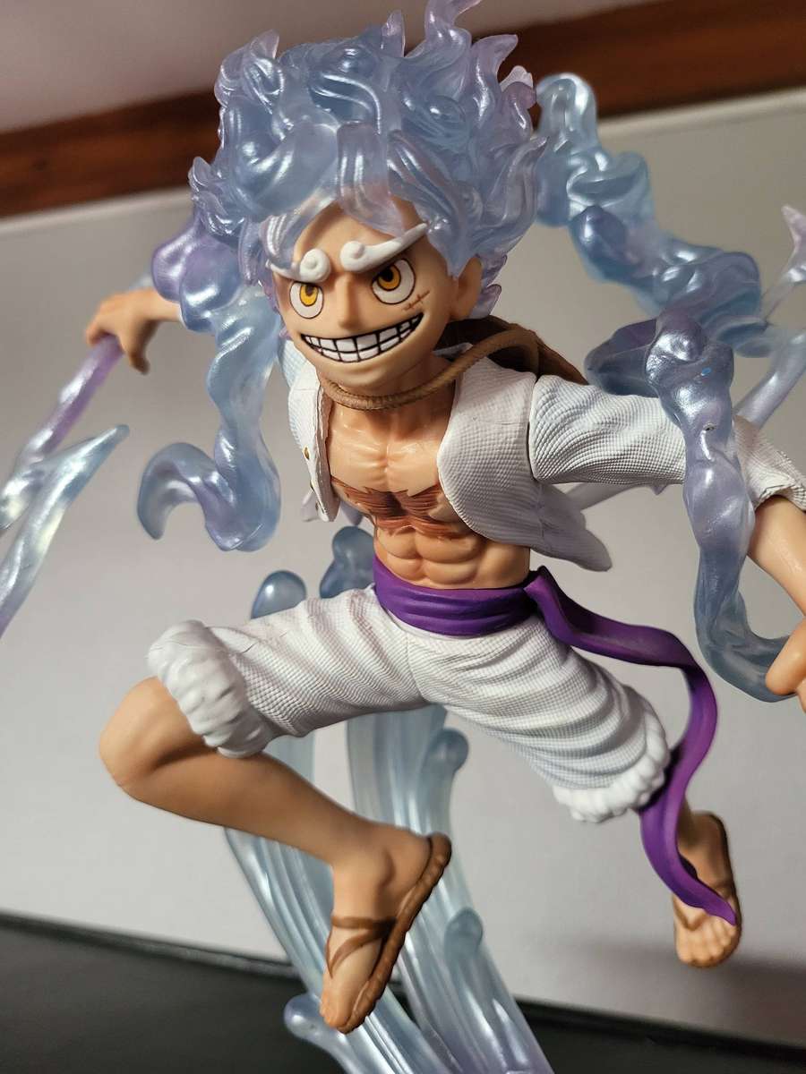 One piece Luffy gear 5 figure