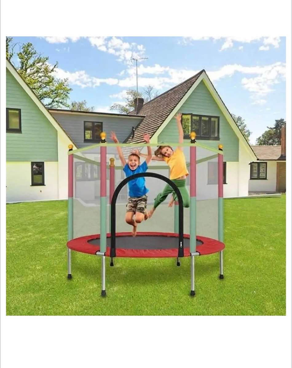 140cm Kids Trampoline with Zipper Enclosed Safety Net and Padded Spring Cover