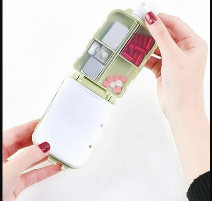 BURRAAQ TRANDING / COMPACT TRAVEL MEDICATION PILL BOX