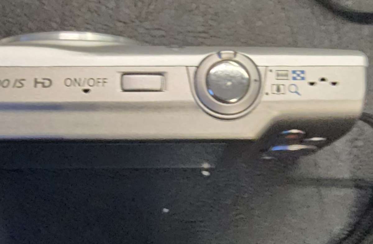 CANON POWERSHOT A4000 IS HD 8X OPTICAL ZOOM 16.0 MP.