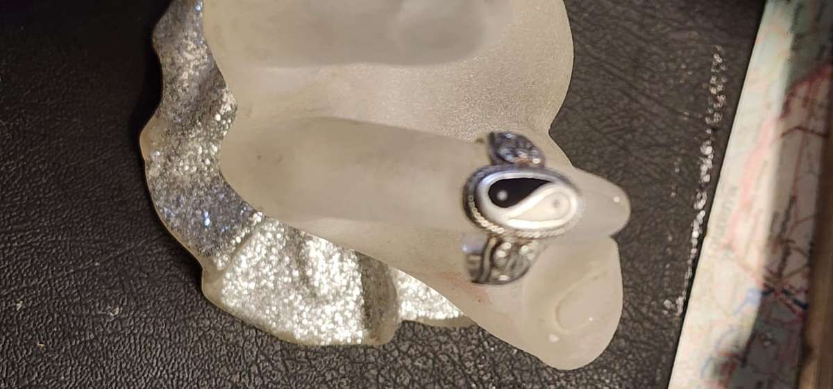 YING AND YANG 925 SILVER RING.
