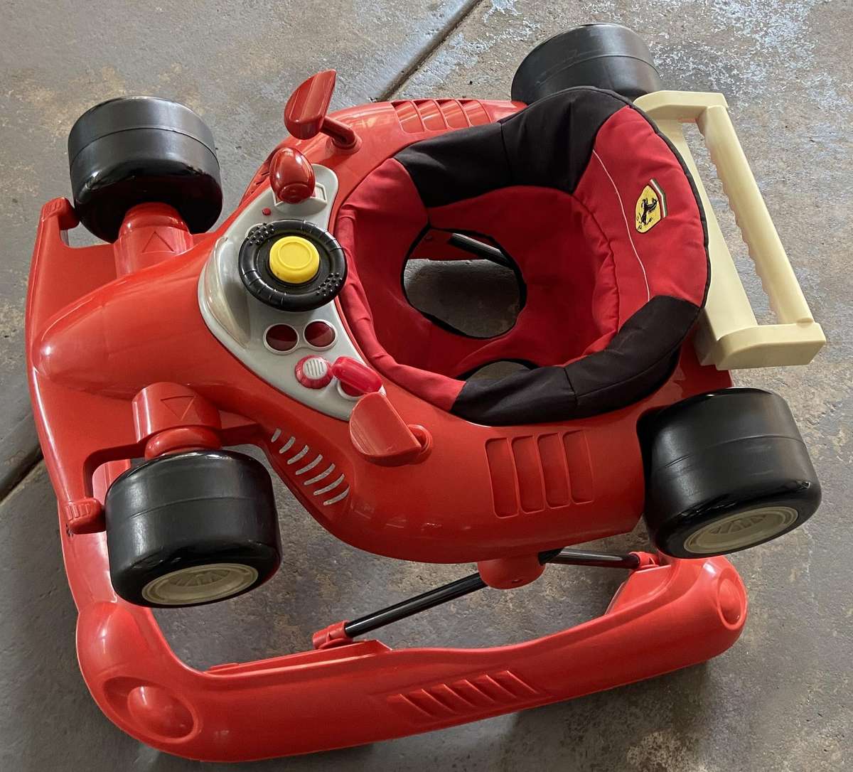 Baby walker Ferrari