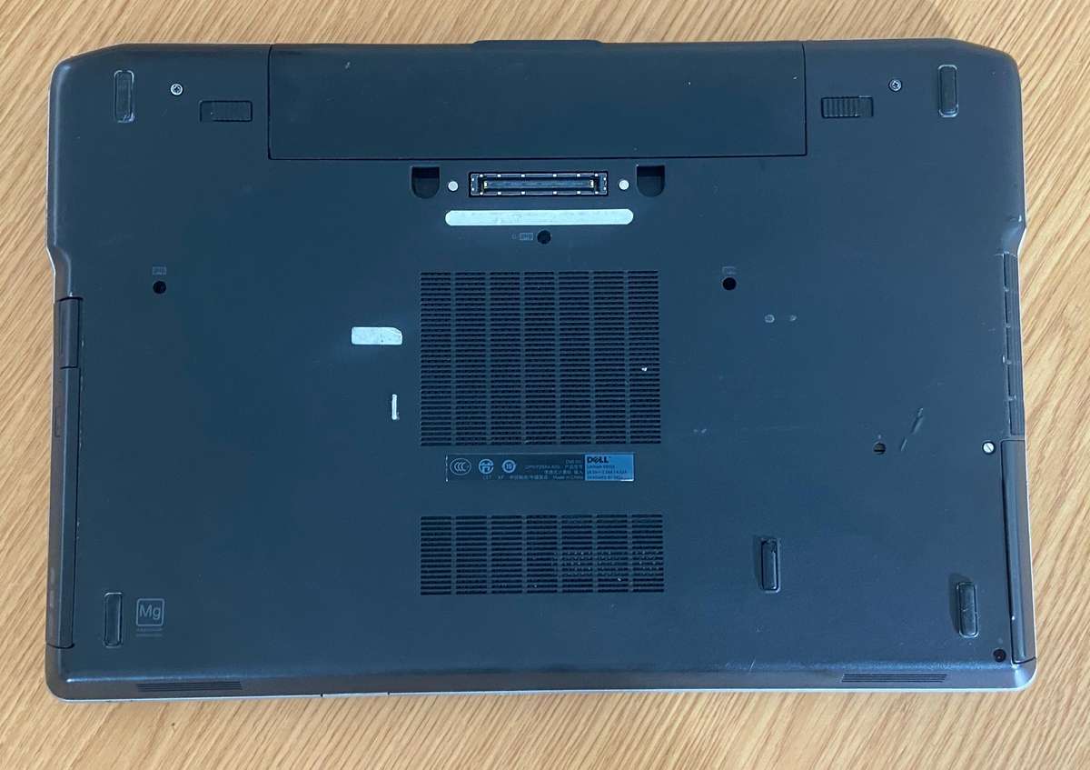 Dell Latiude E6530 - Intel i7 3520M @ 2.90 GHz 2 cores 4 threads, 6GB DDR3, 500GB HDD, NVIDIA 5200M