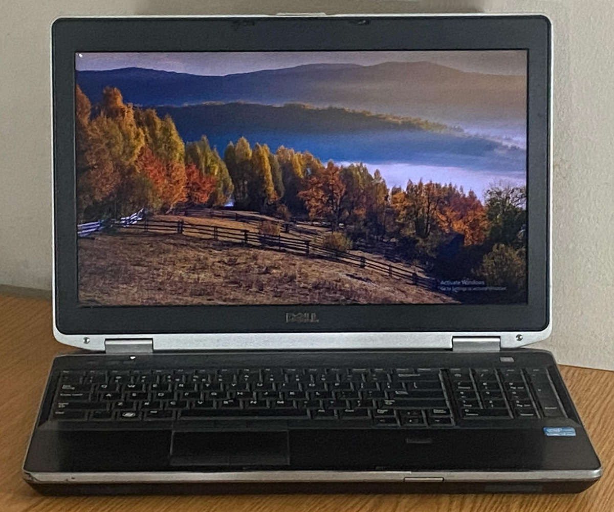 Dell Latiude E6530 - Intel i7 3520M @ 2.90 GHz 2 cores 4 threads, 6GB DDR3, 500GB HDD, NVIDIA 5200M