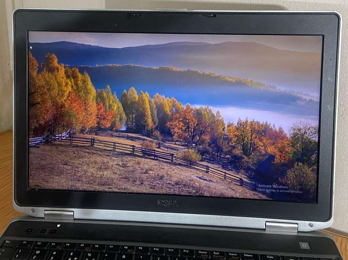 Dell Latiude E6530 - Intel i7 3520M @ 2.90 GHz 2 cores 4 threads, 6GB DDR3, 500GB HDD, NVIDIA 5200M