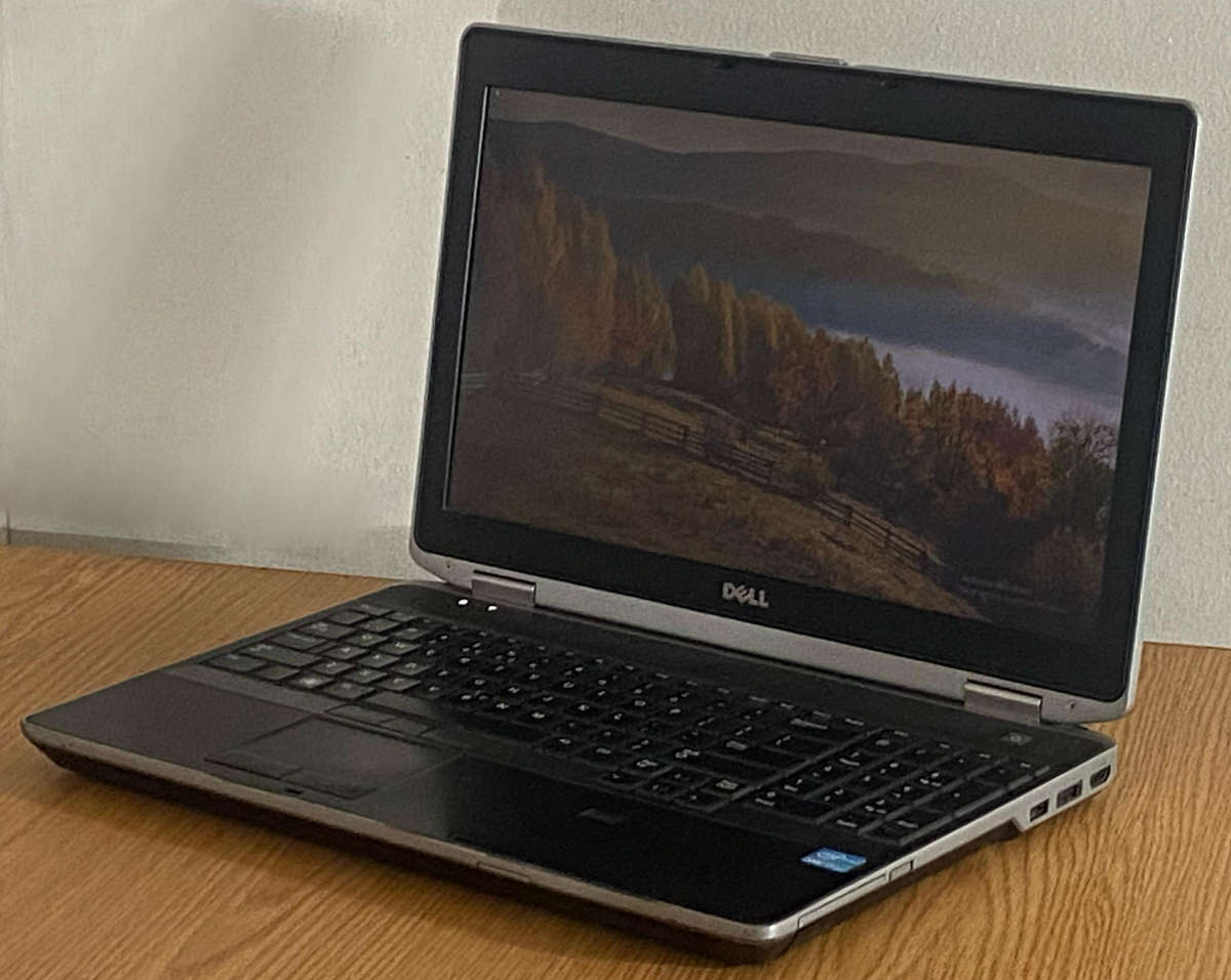 Dell Latiude E6530 - Intel i7 3520M @ 2.90 GHz 2 cores 4 threads, 6GB DDR3, 500GB HDD, NVIDIA 5200M