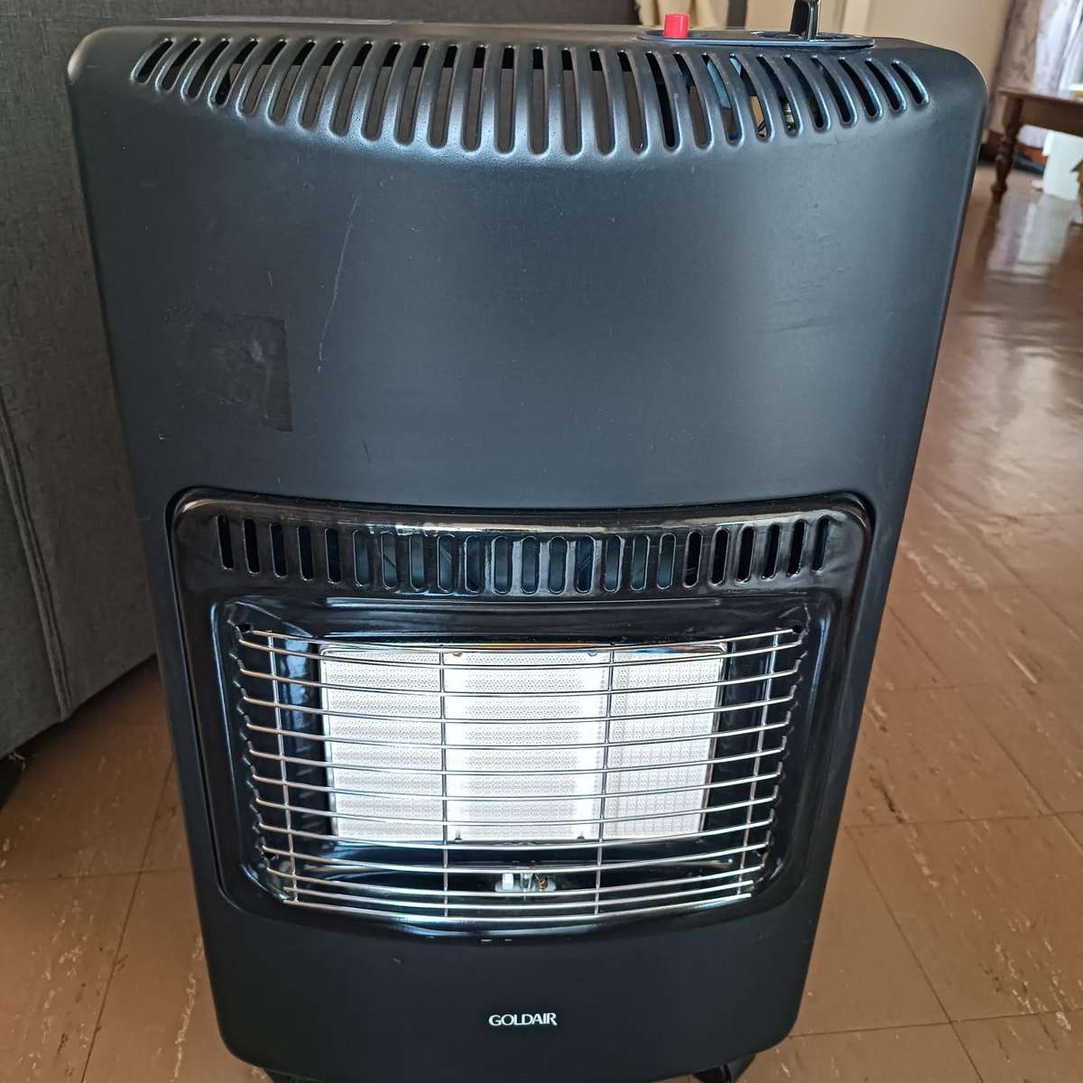 3 Panel Gas Heater with Regulator & Wheels - Goldair - GGH-42BA, with empty Gaz Cylinders 9kg