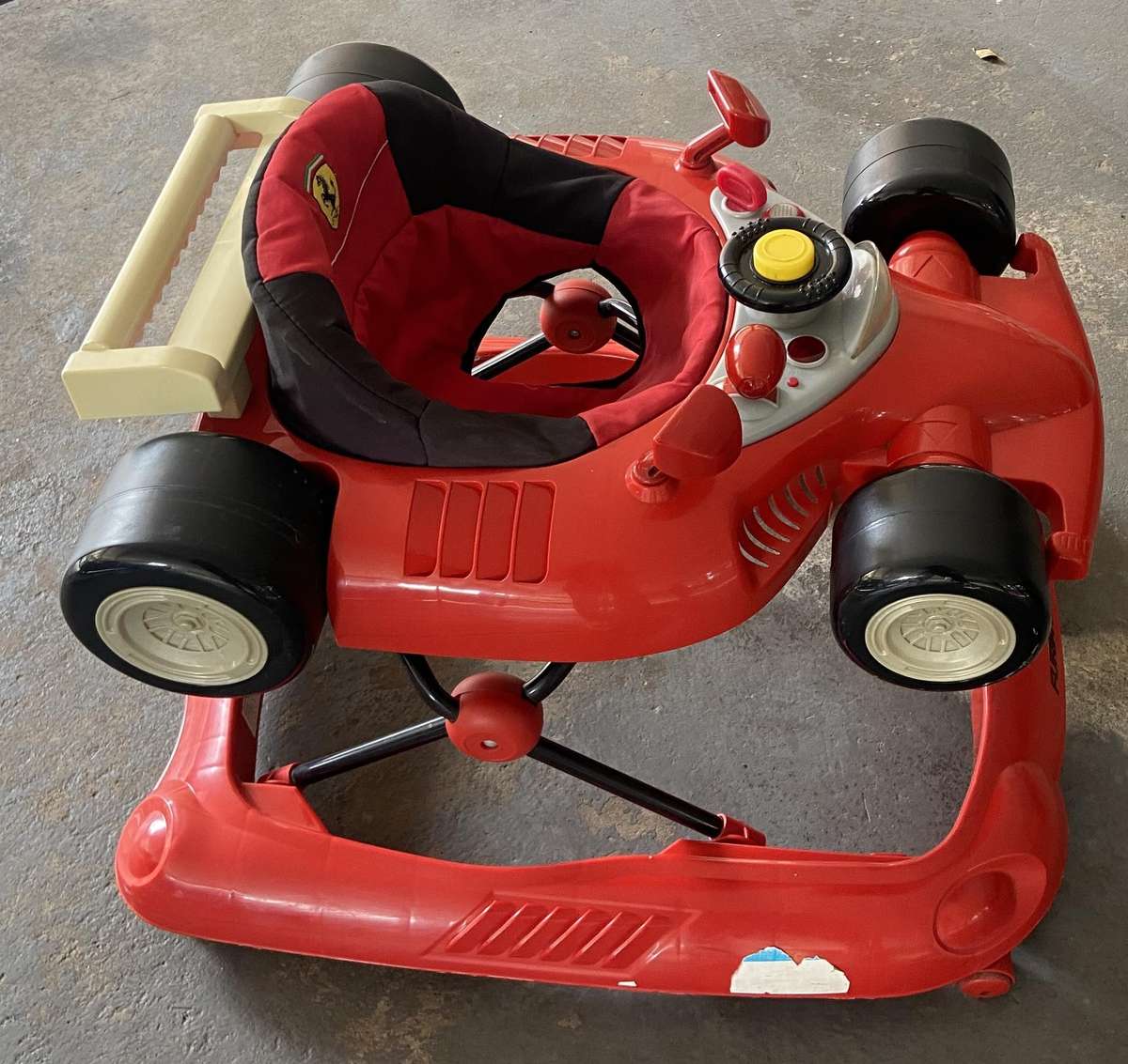 Baby walker Ferrari