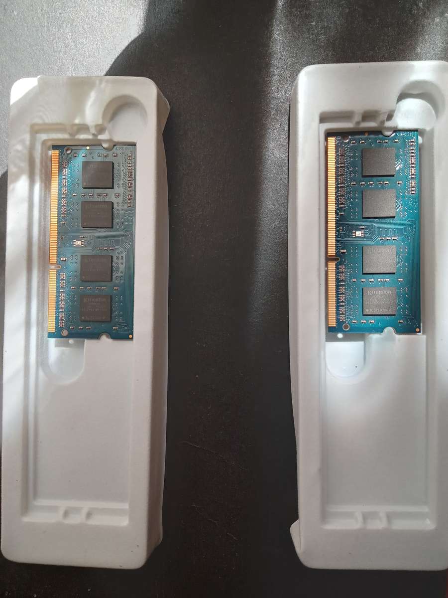 2 x 4GIG Kingston PC3 Laptop Memory (Kingston KNWMX1-ETB Notebook Laptop Memory 4GB DDR3)