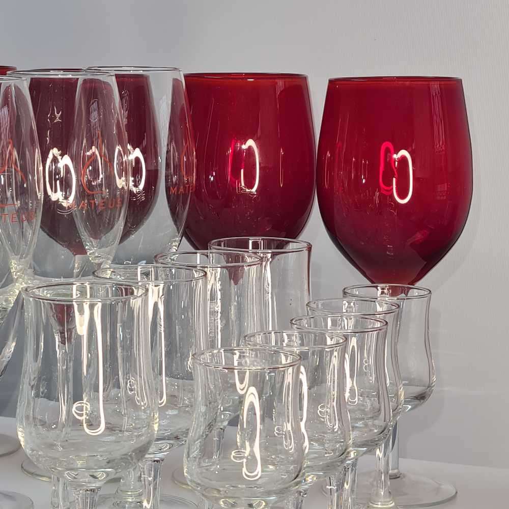 Scott Zwiesel Lot of 30 wine glasses including Scott Zwiesel and Mateus Crystal