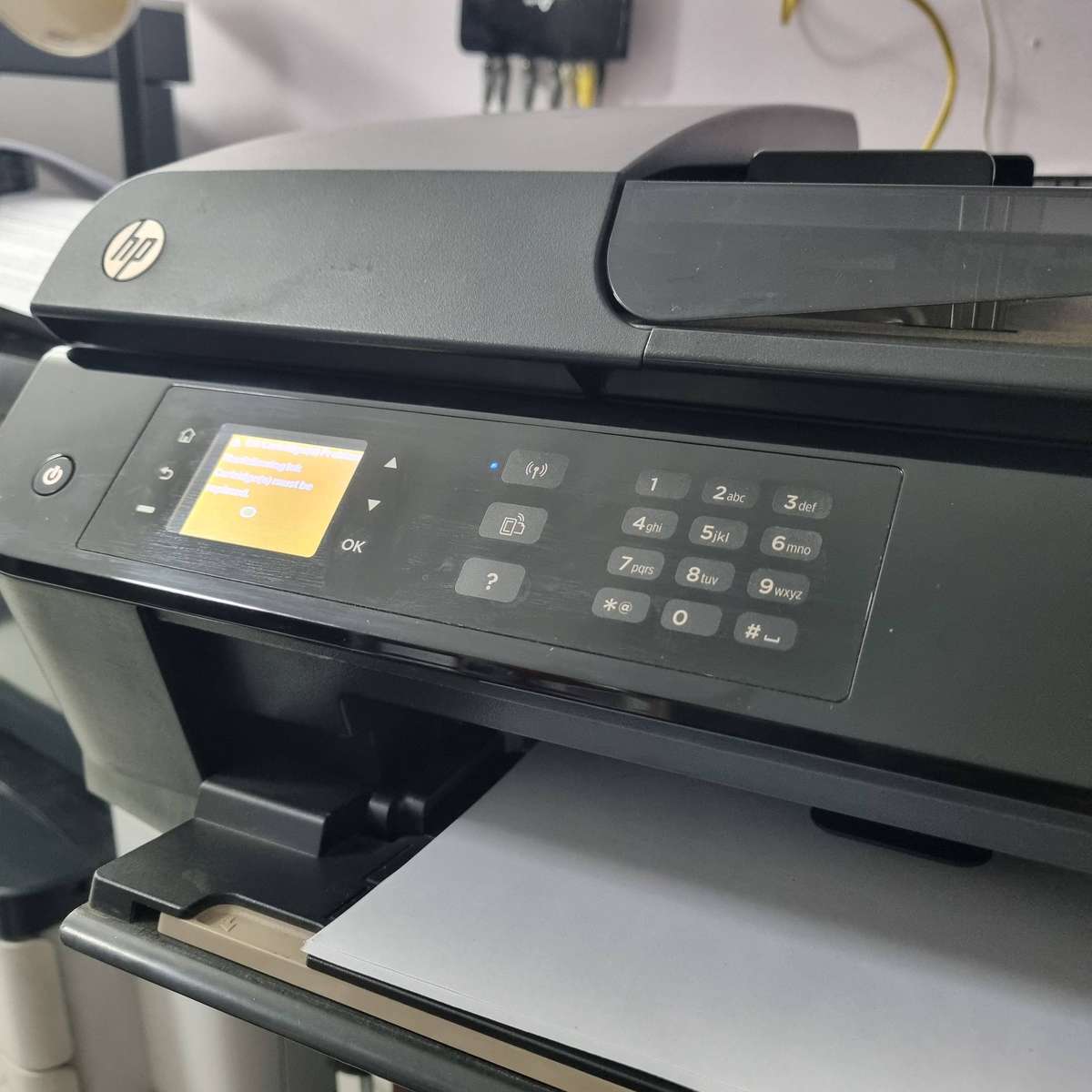 Hp Deskjet wireless printer (needs new cartridges)
