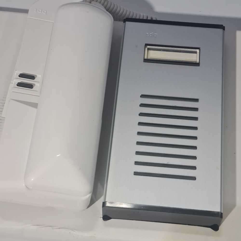 BPT IC38-3 B-RED Intercom