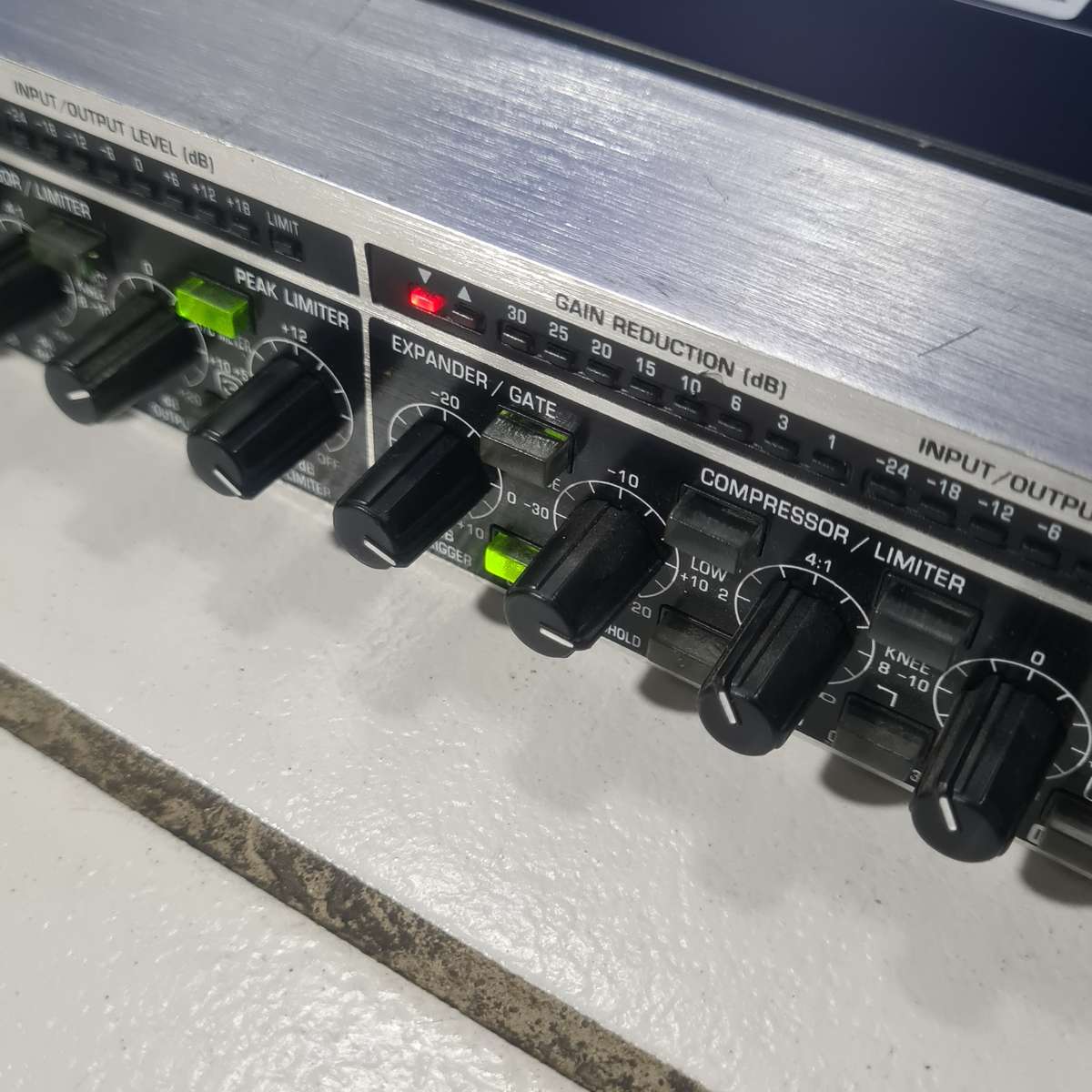 Behringer multicom pro-xl mdx4600