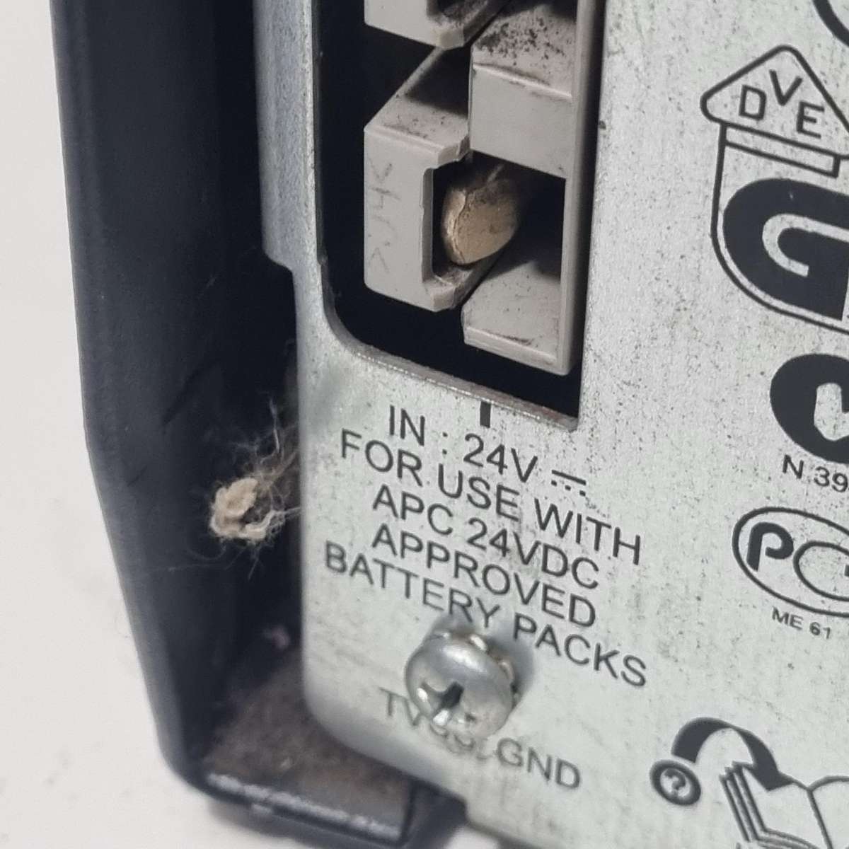 APC Smart-UPS 1000XL