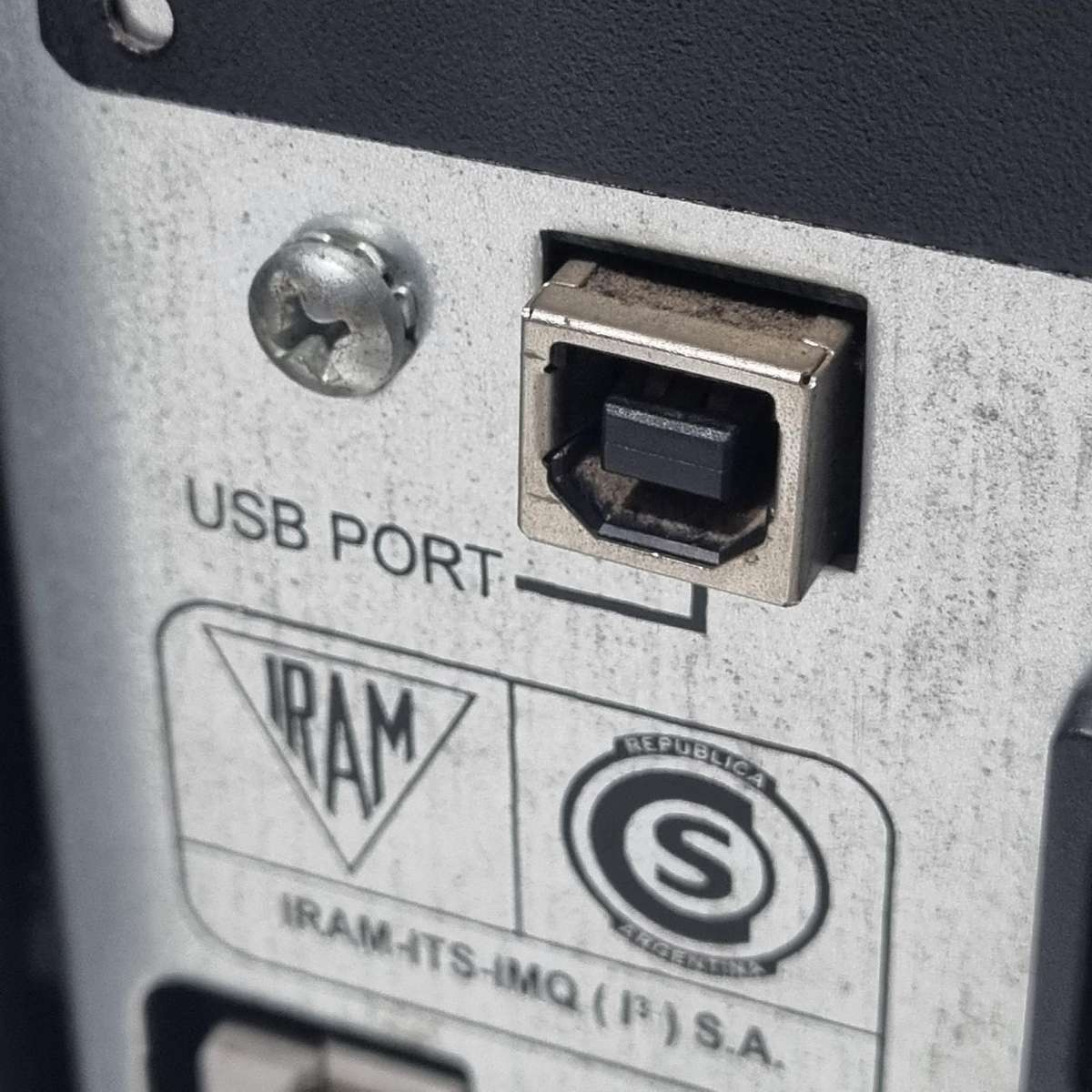 APC Smart-UPS 1000XL