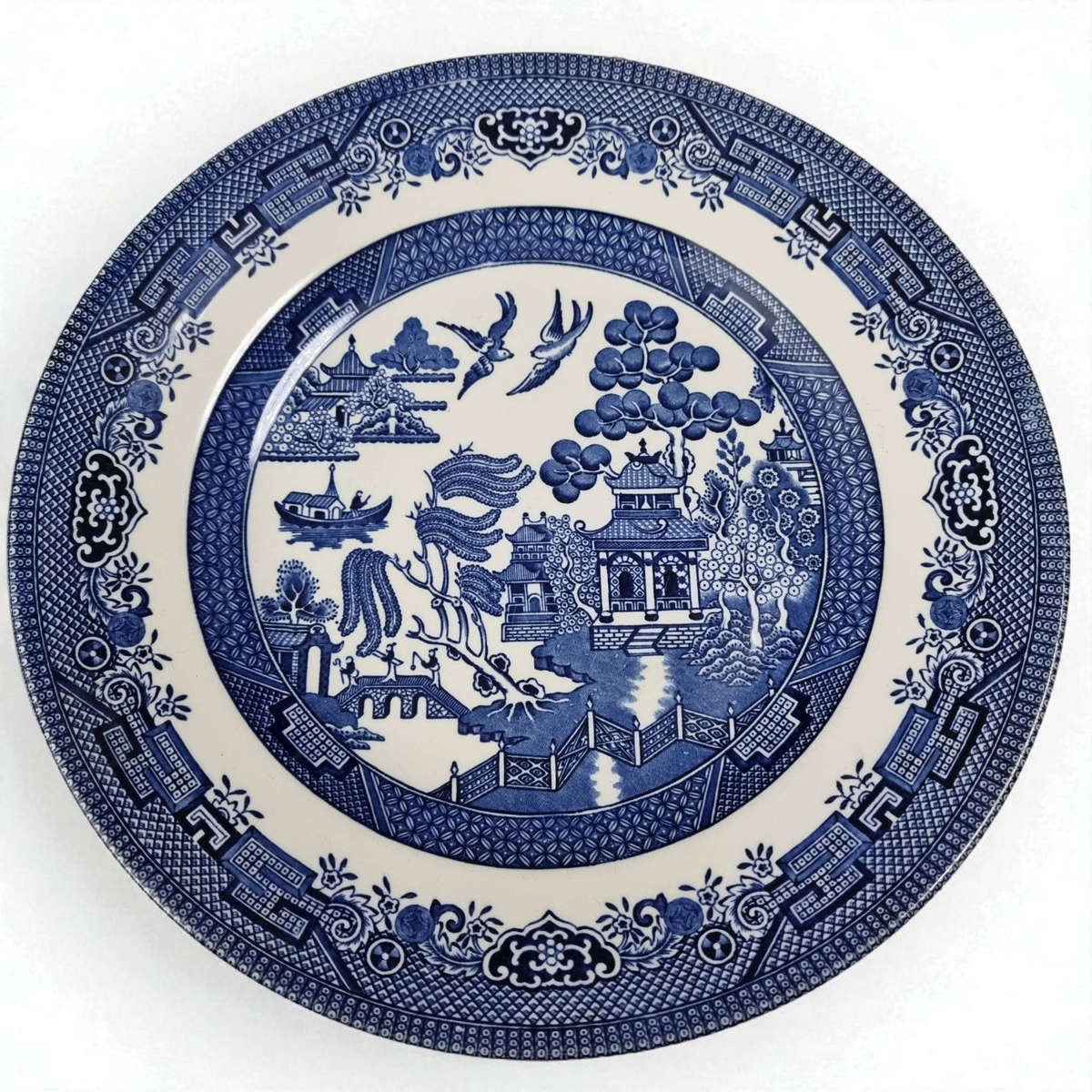 Broadhurst Staffordshire Willow Blue & White 24cm Ironstone Plate  Made in England