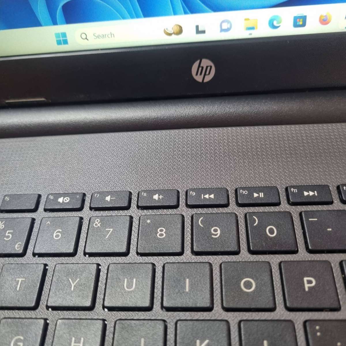 Intel Core i5-7200U (7th Gen) HP 250 G6 Notebook PC