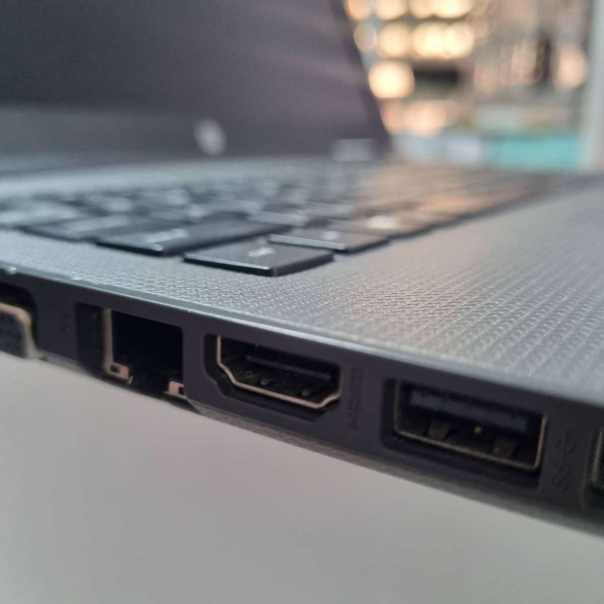 Intel Core i5-7200U (7th Gen) HP 250 G6 Notebook PC