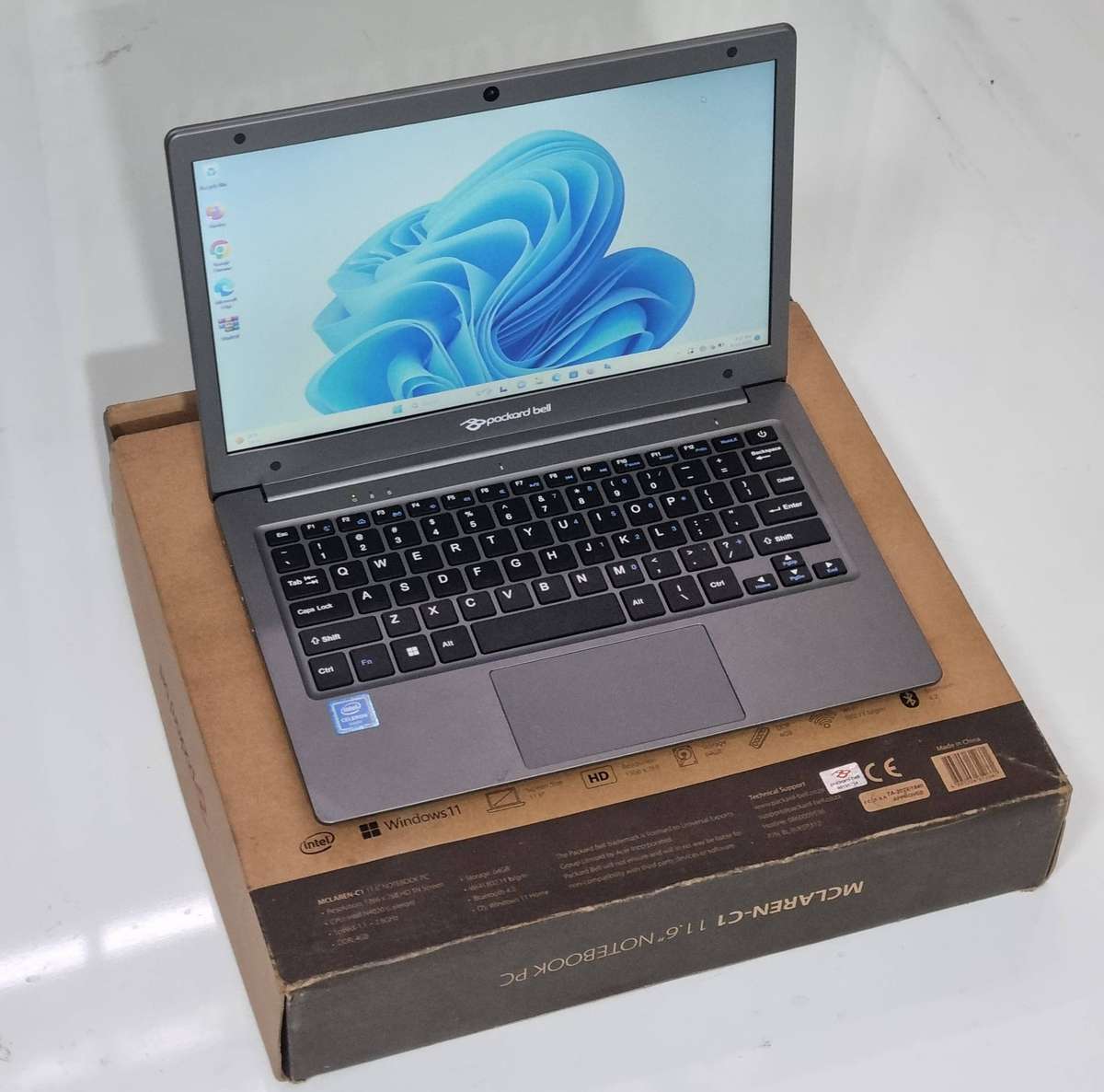 Packard Bell McLaren-C1 11.6" Notebook PC / with original box