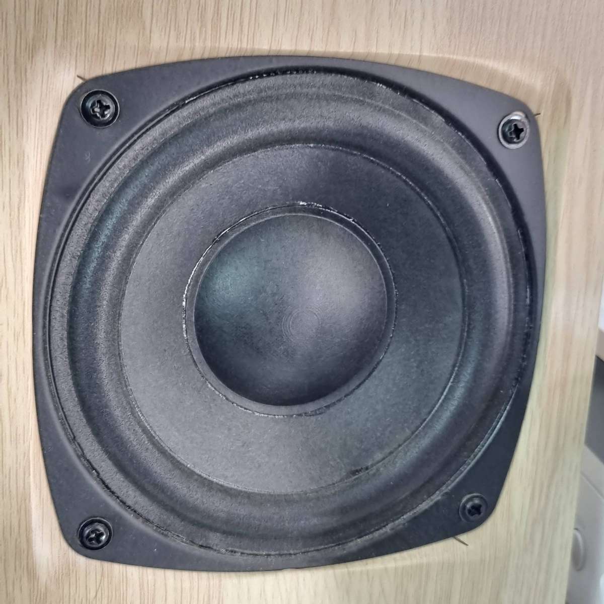 AIWA Bluetooth, CD, FM, Aux, Video player Model AMD-006