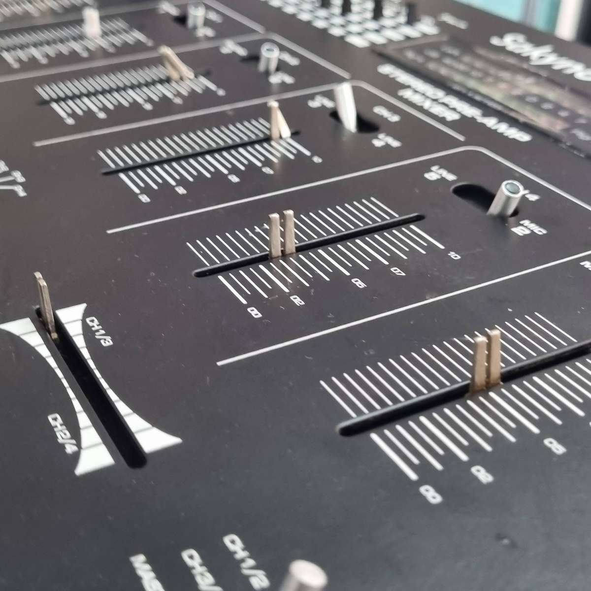 Sakyno DJ-15 Stereo Pre-Amp Mixer