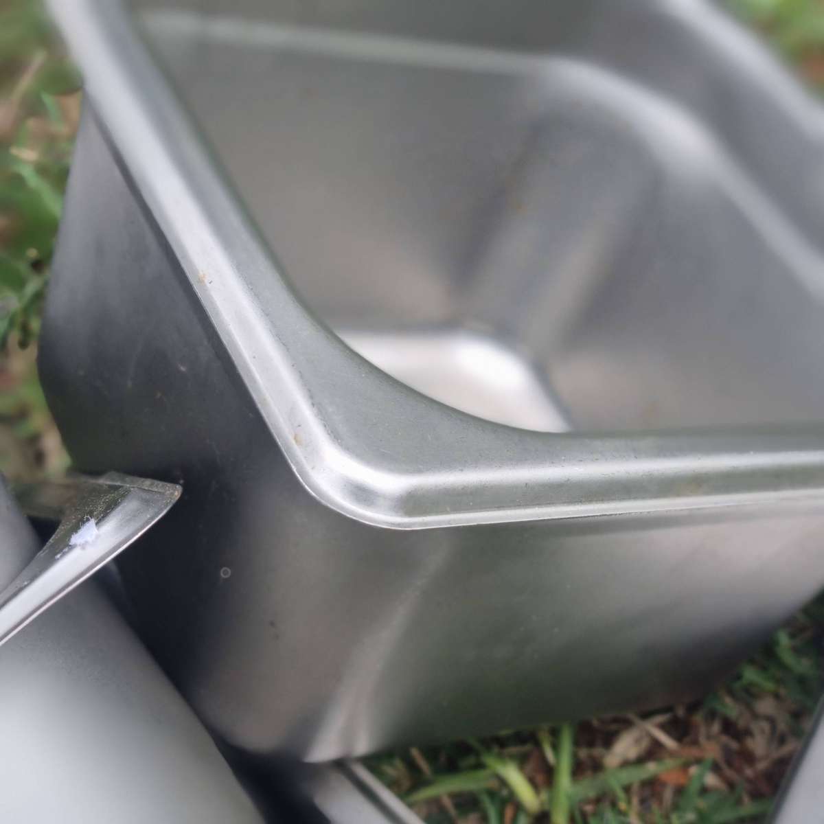 31 Infiniti GN 1/6 Stainless Steel Pans + 2 Bread size ones