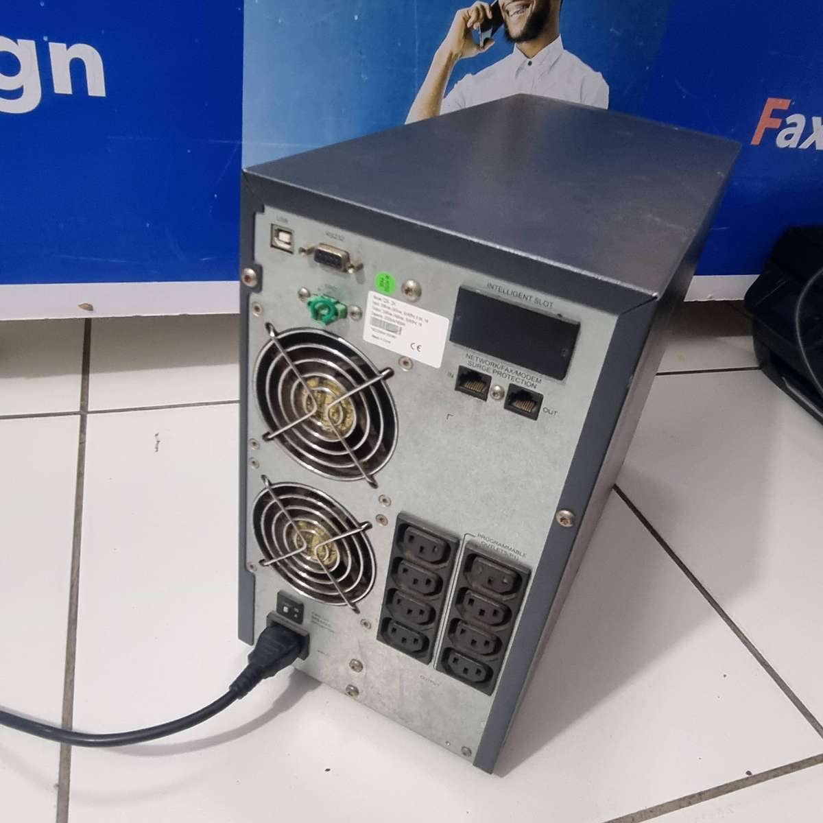 Q-ON QS-2K UPS (2000 VA / 1600 W)