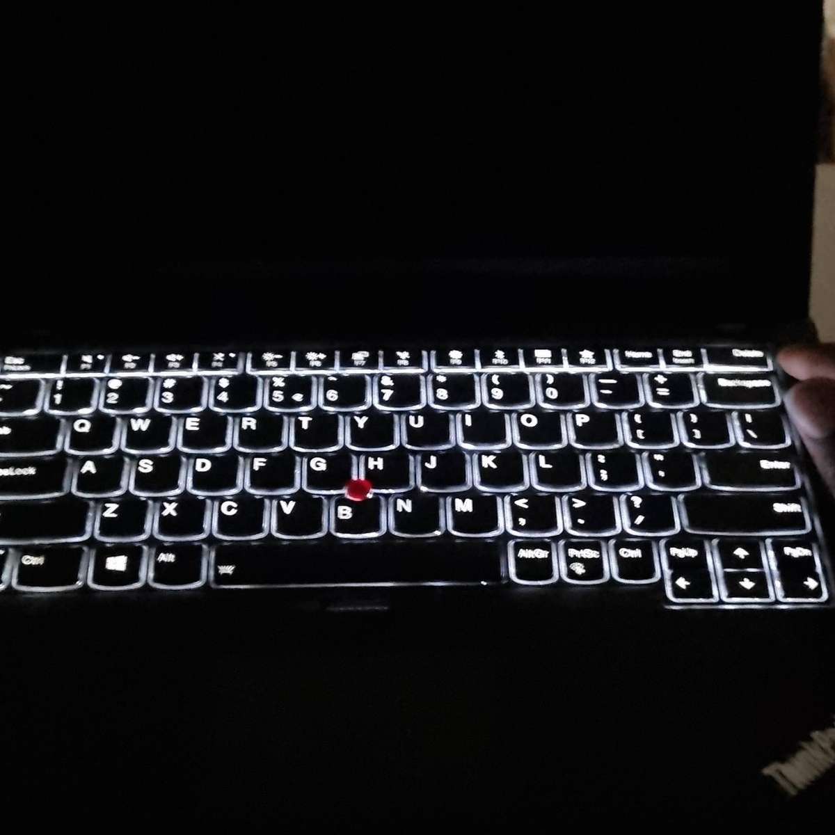 Lenovo ThinkPad X270  Switches On & Off (Needs Attention)