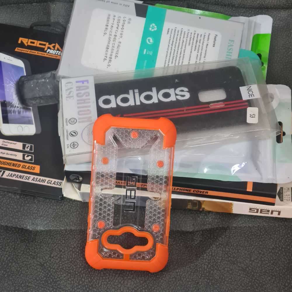 100s of 2015-2018 phones covers, screen protectors, and assorted accessories