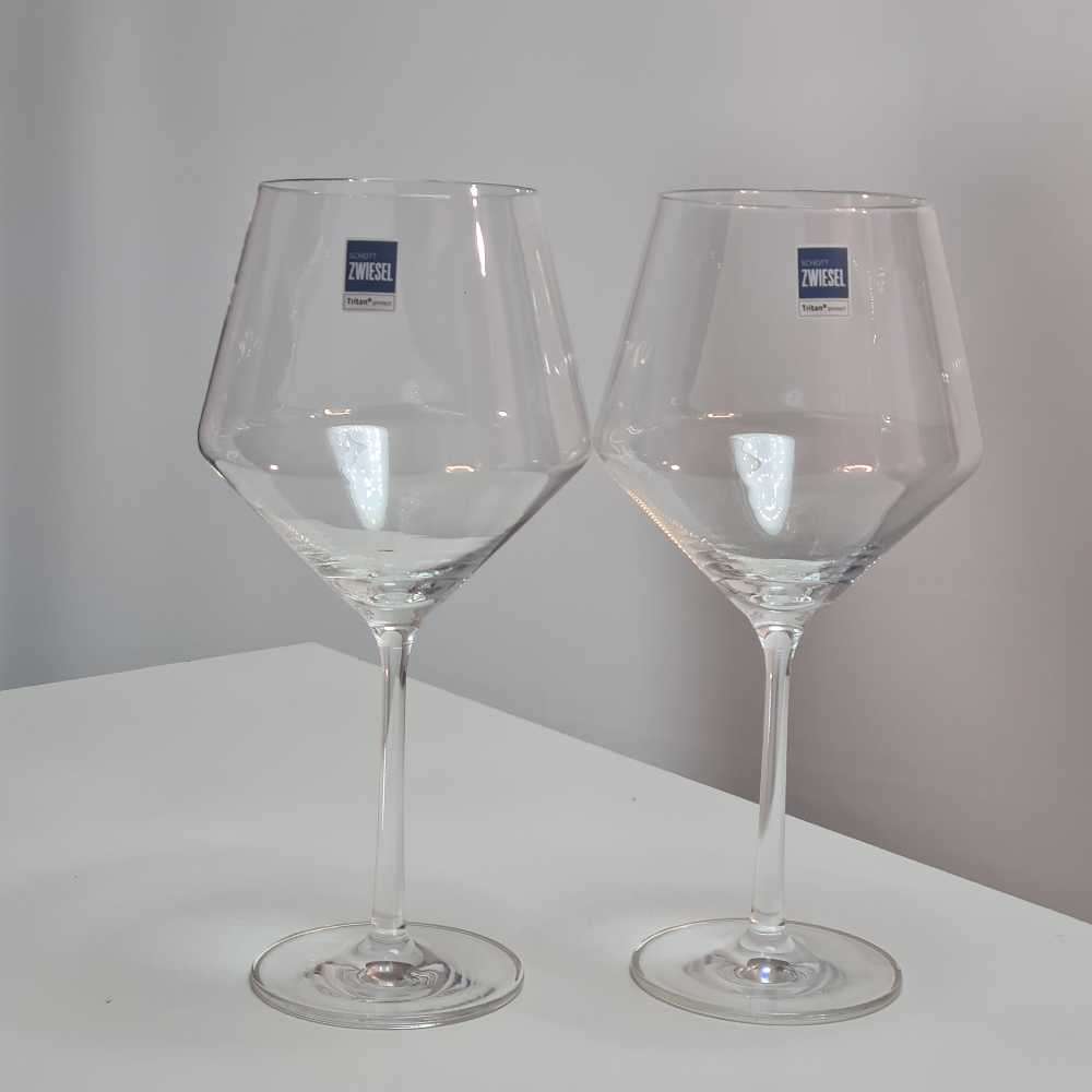 Scott Zwiesel Lot of 30 wine glasses including Scott Zwiesel and Mateus Crystal