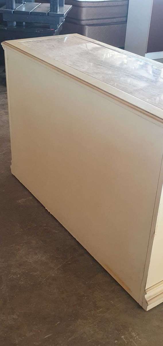 Bernhardt inc French Provincial and Victorian style cabinet with Mable top on wheels.