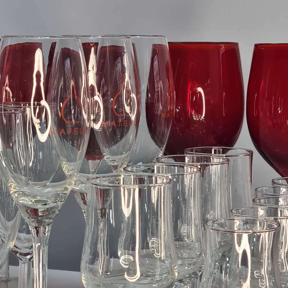 Scott Zwiesel Lot of 30 wine glasses including Scott Zwiesel and Mateus Crystal