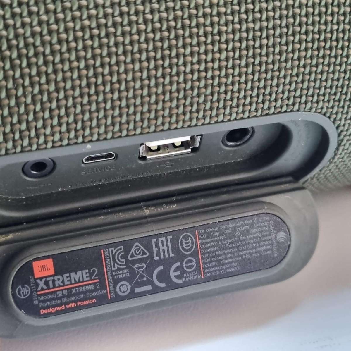 (Not Turning on) JBL Extreme 2 Bluetooth speaker
