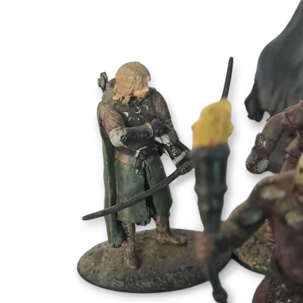 Lord of rings heavy lead figurines (Your bid amount x 8)