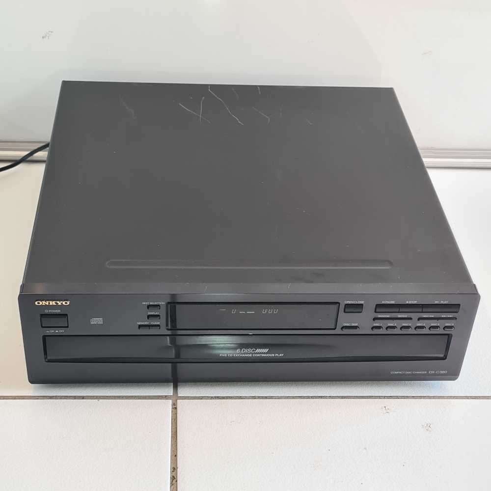 Onkyo 6 CD Changer (read)