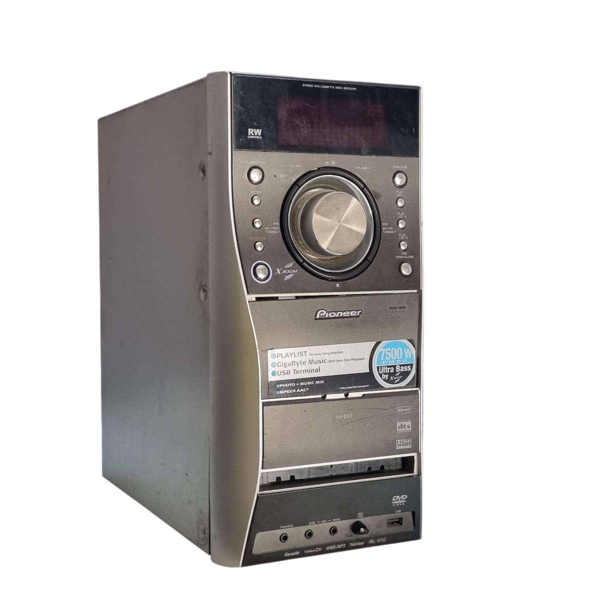 Pioneer Stereo (on standby)