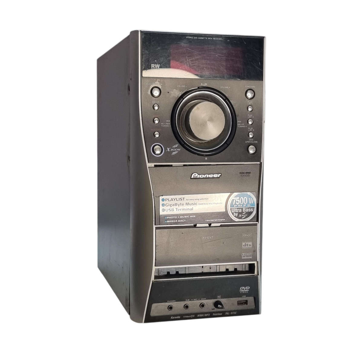 Pioneer Stereo (on standby)