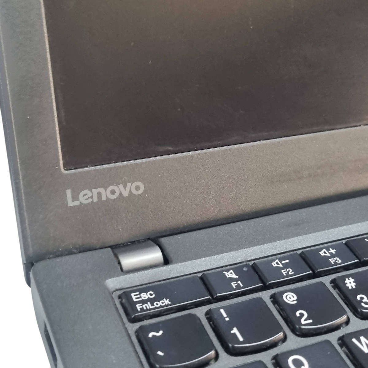 Lenovo ThinkPad X270  Switches On & Off (Needs Attention)