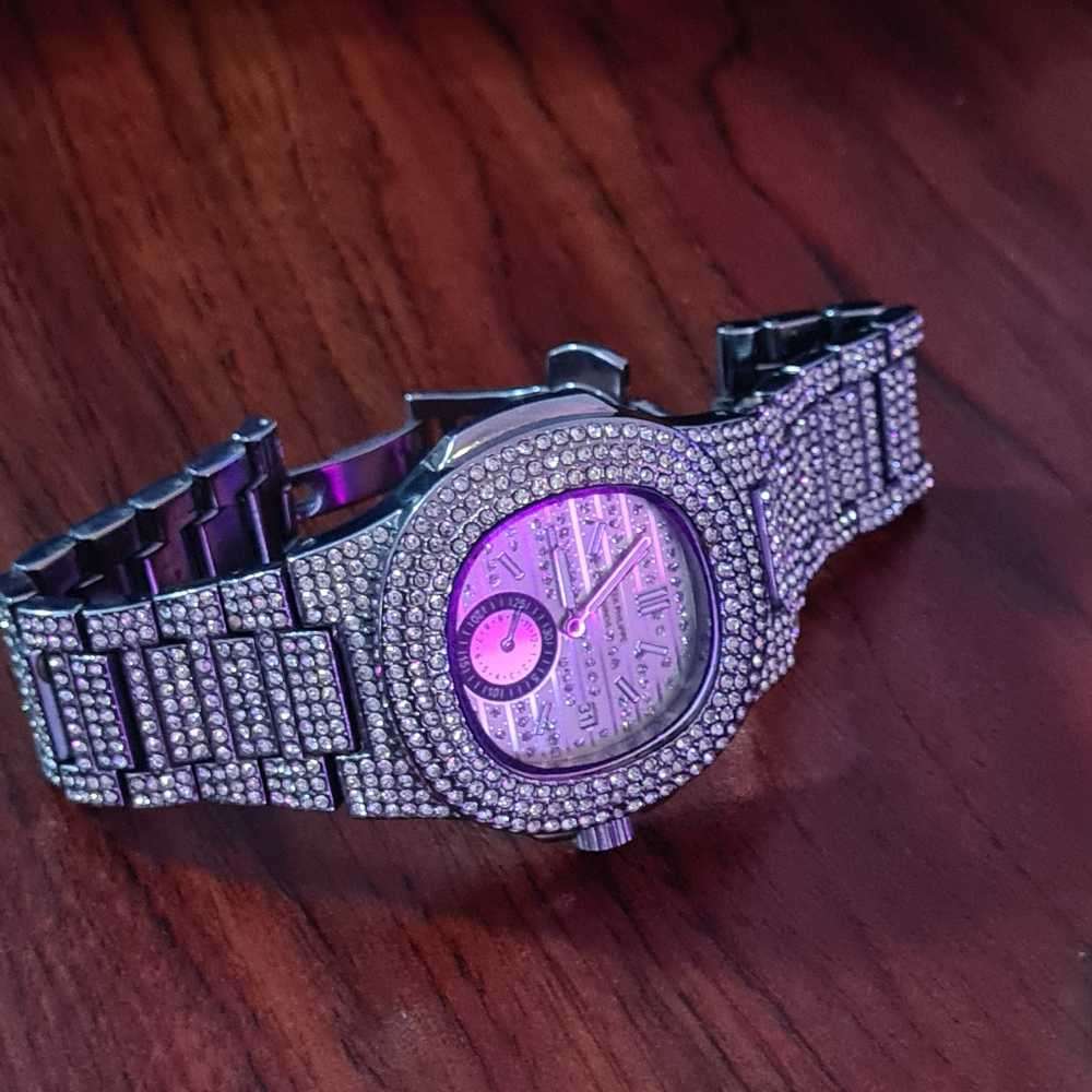 Patek Philipe Geneve iced-out watch (see details)