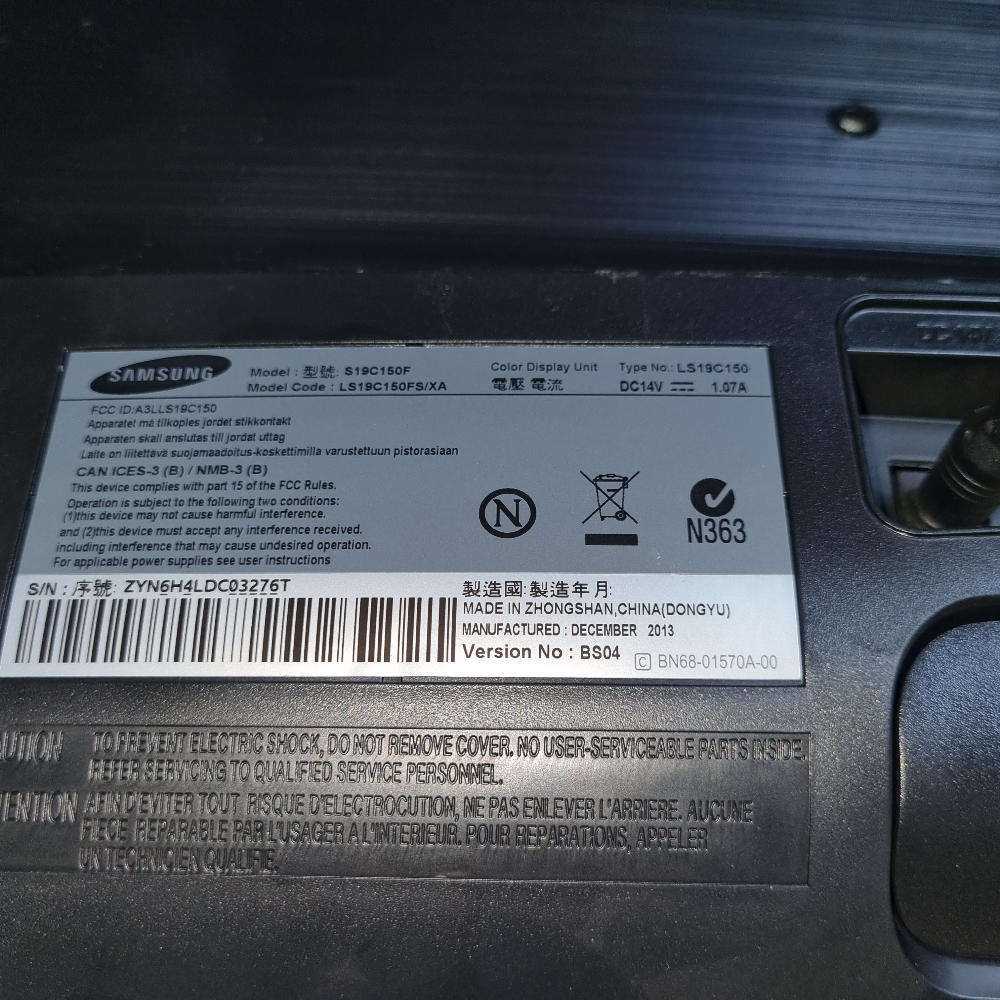 19" Energy-efficient LED monitor S19C150F with Mega DCR