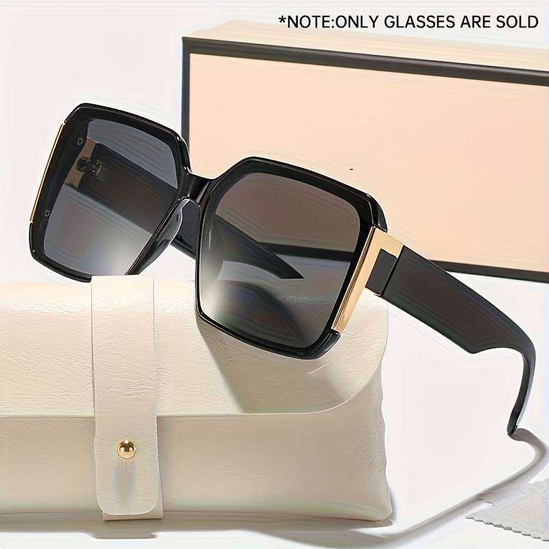 Chic Oversized Square Frame Fashion Glasses for Women