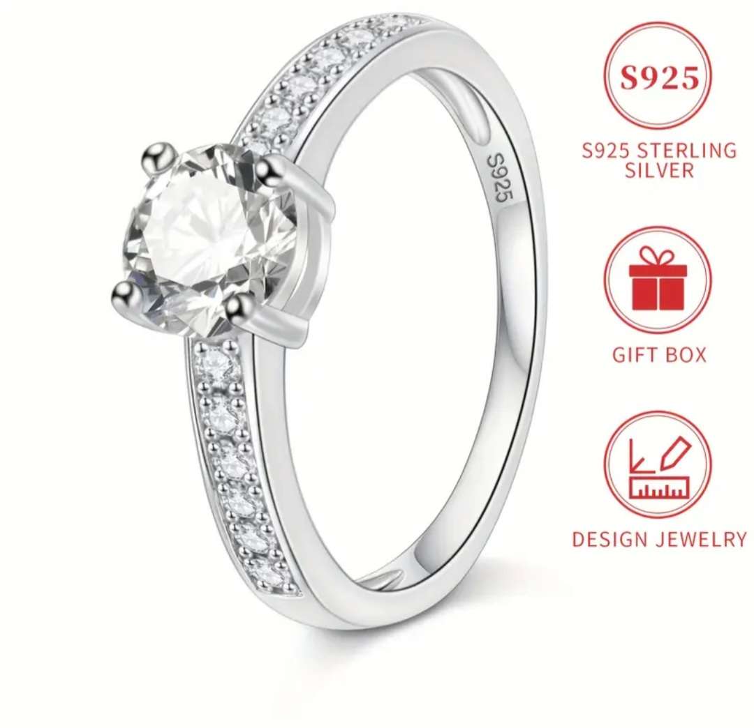 S925 Engagement ring with sparkling cubic Zirconia