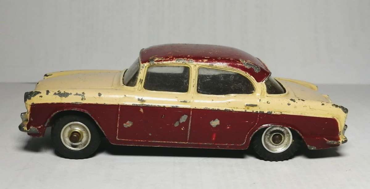 Dinky humber hawk