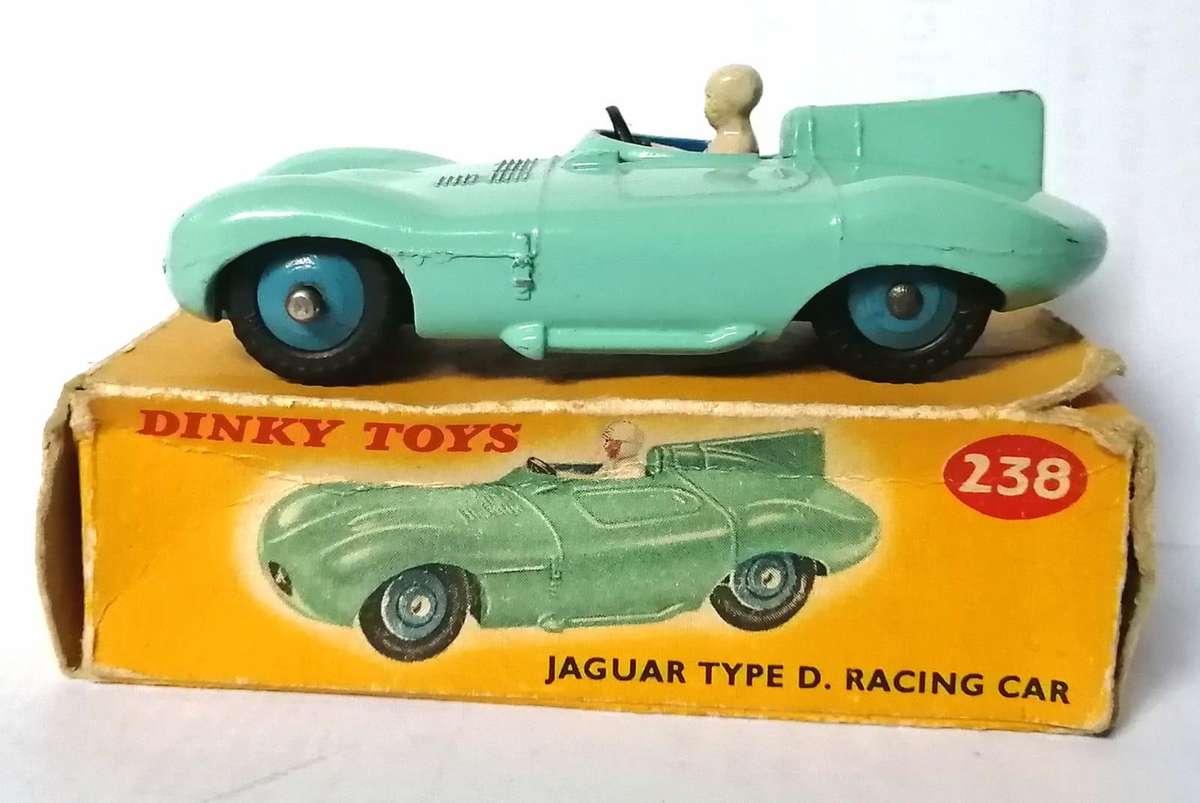 Dinky jaguar type d