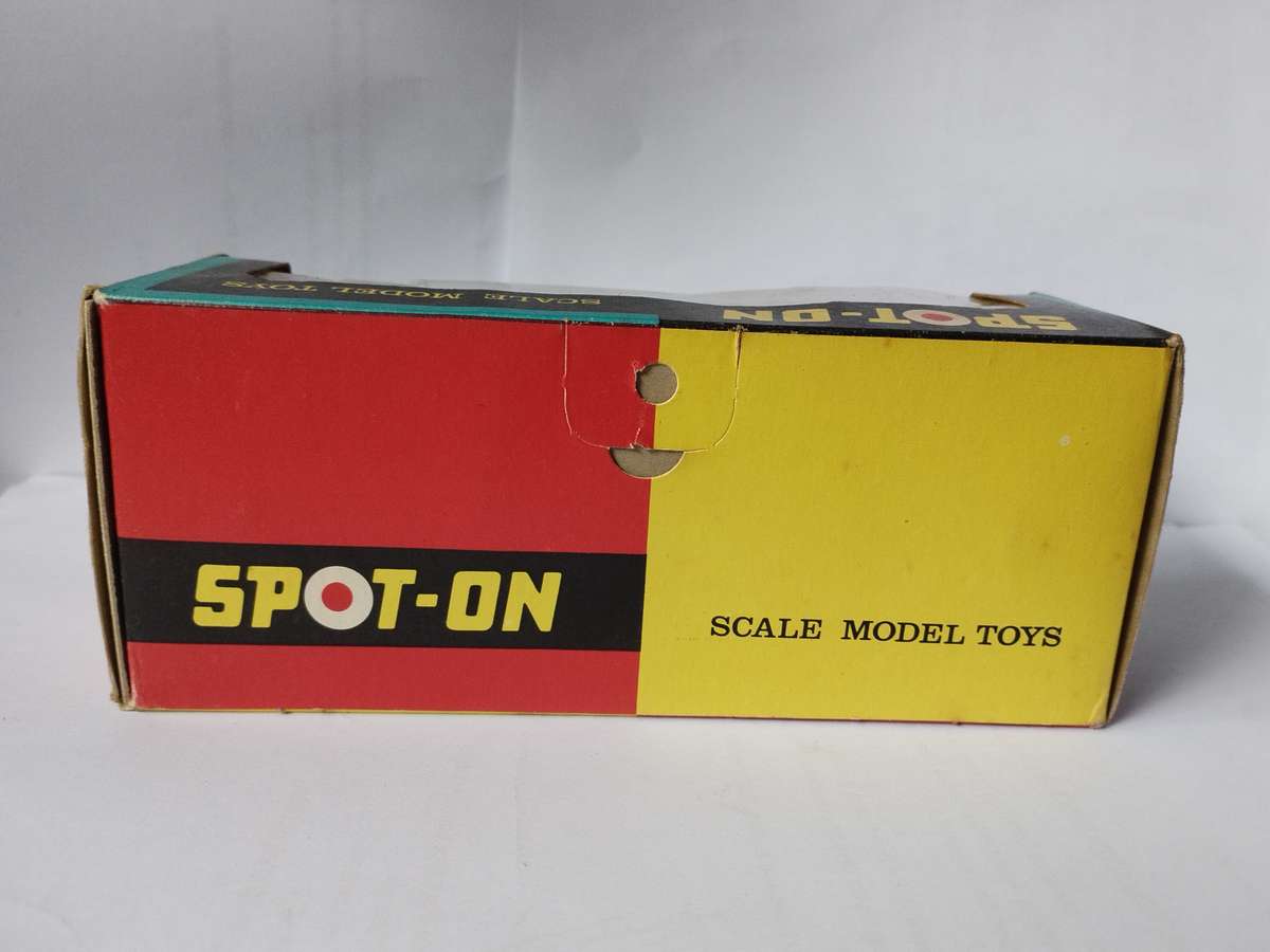 Boxed spot on jaguar s type