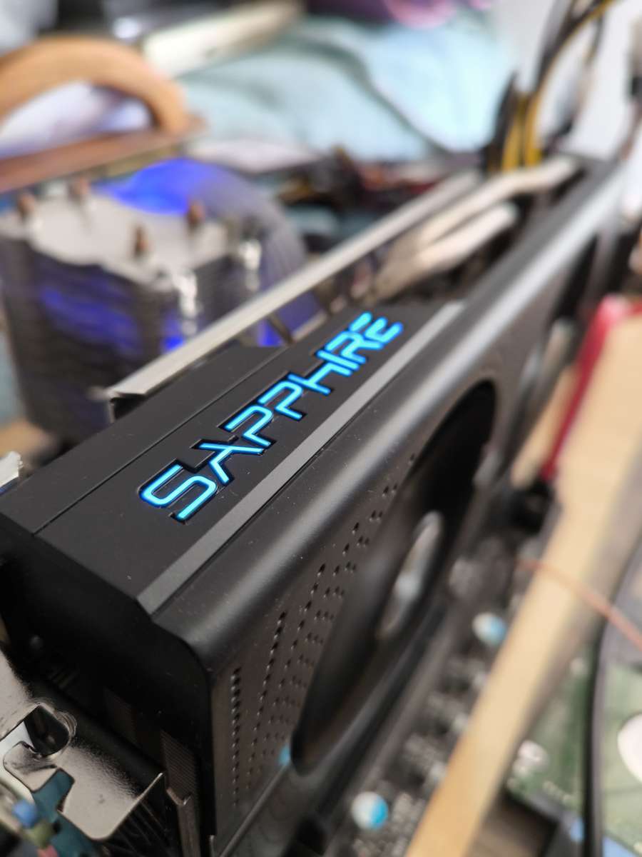 CLEAN!!! Radeon RX580 8GB Sapphire Nitro+