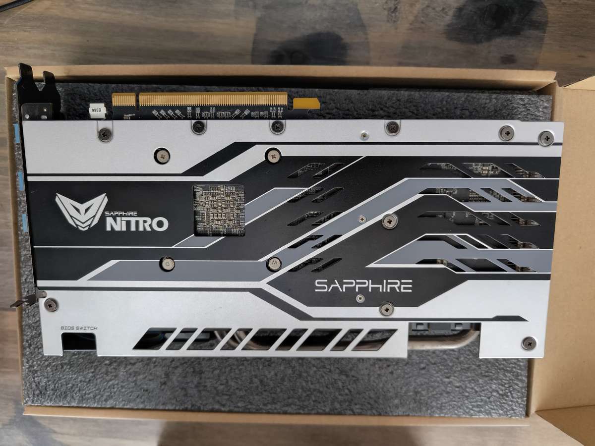CLEAN!!! Radeon RX580 8GB Sapphire Nitro+