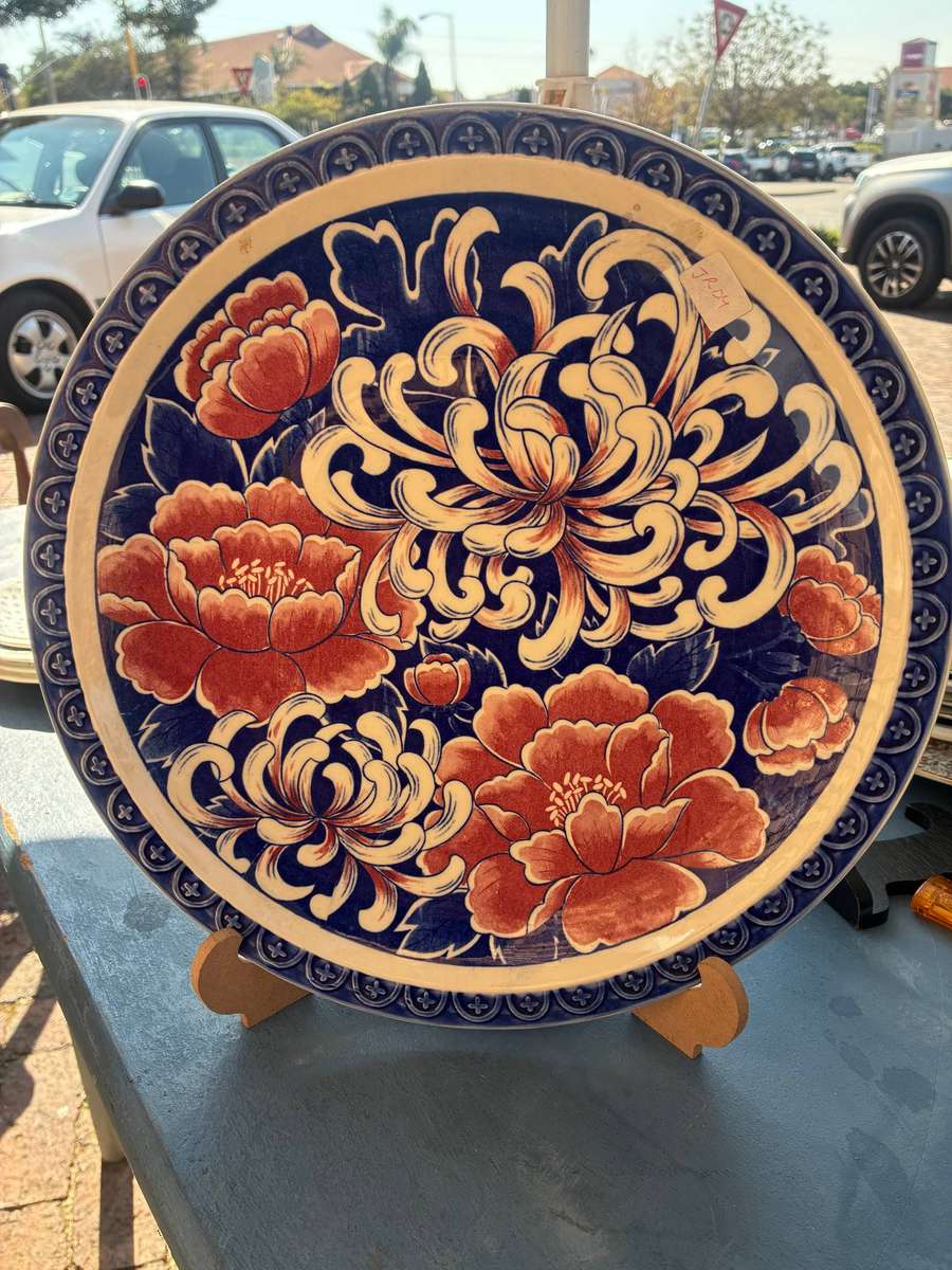 Vintage Delft-Style Floral Charger | 32 cm