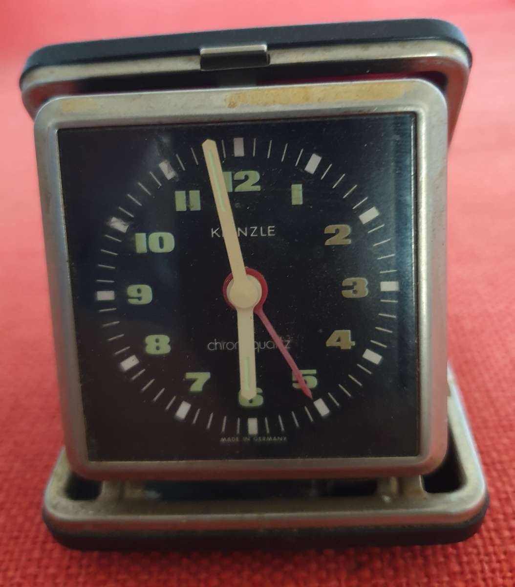 4 x vintage folding travel clocks (not working)