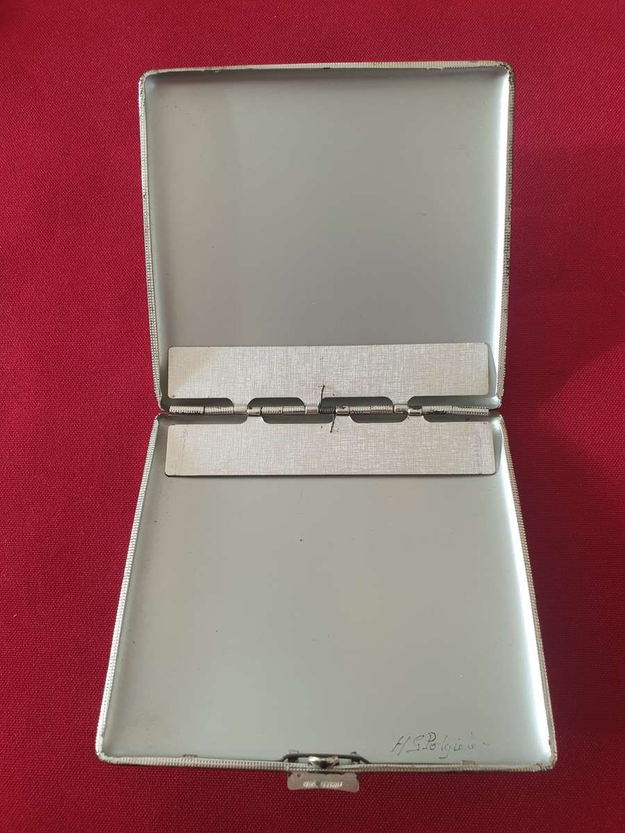 8 x Mancave smoking related items